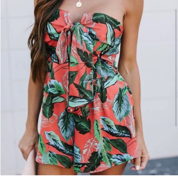 Vici-STRAPLESS FLORAL PRINTED TIE FRONT ROMPER - Picture 5 of 7
